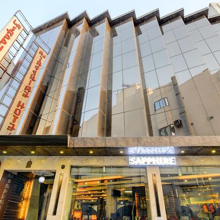 Airport La Sapphire Hotel & Restaurant New Delhi Bagian luar foto