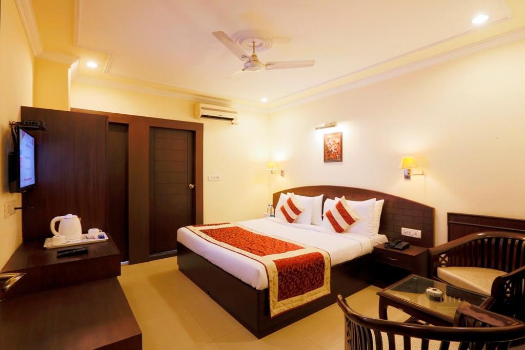 Airport La Sapphire Hotel & Restaurant New Delhi Bagian luar foto