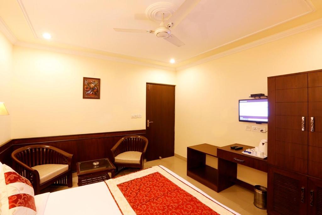 Airport La Sapphire Hotel & Restaurant New Delhi Bagian luar foto